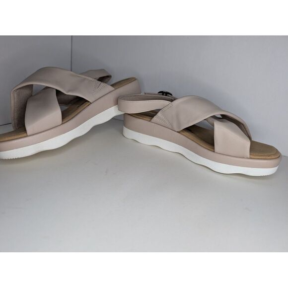 Clarks Clara Cove Sandals US 10W Wide/ UK 7.5E Sand Flatform PU RMF23-SM - Picture 6 of 9